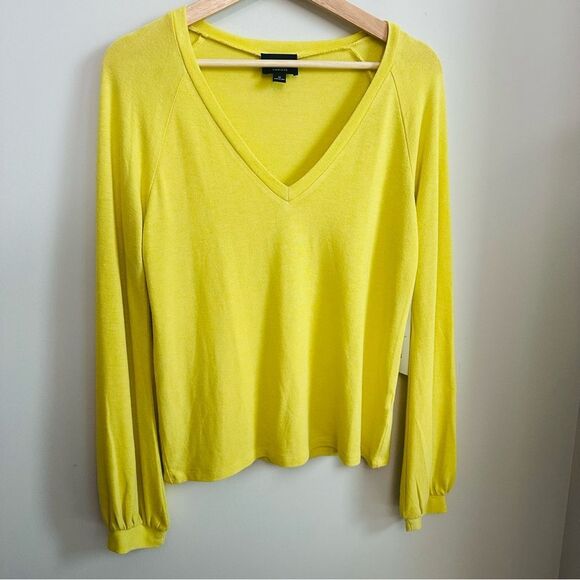 NWT Lumiere Lemon‎ Yellow Pullover V-Neck Balloon Sleeve Top Medium - Picture 7 of 7